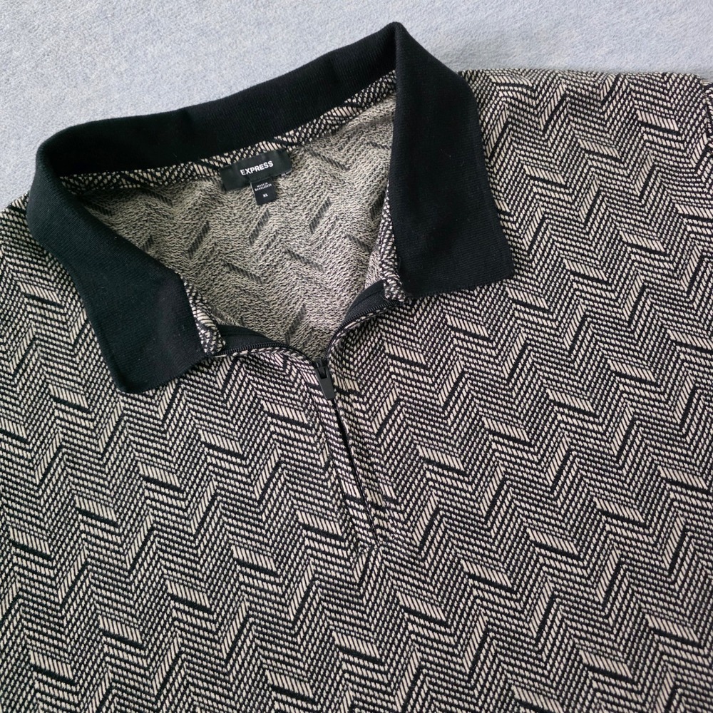Express Mens XL Black White Chevron Geometric Quarter Zip Short Sleeve Knit Polo